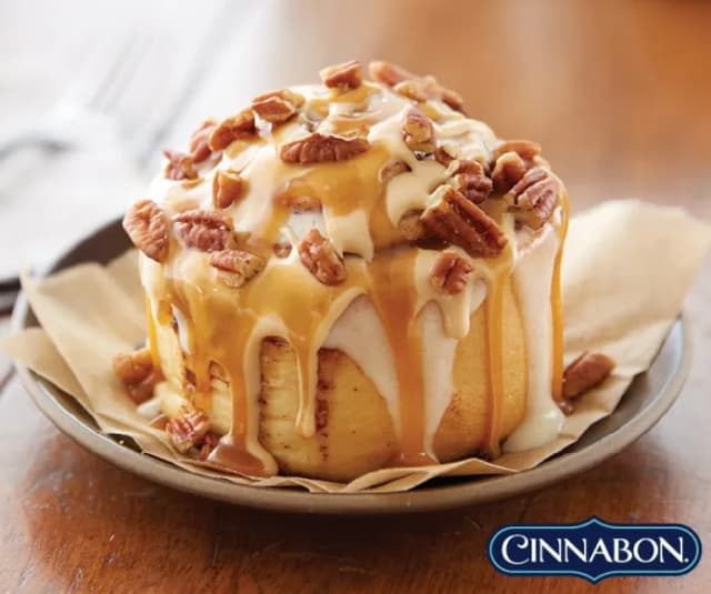Picture of the product: Caramel PecanCinnamon Roll