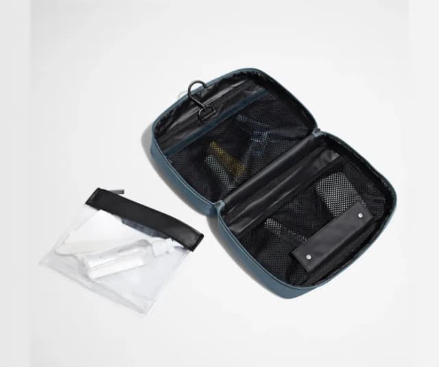 Picture of the product: The Hanging Toiletry Bag
