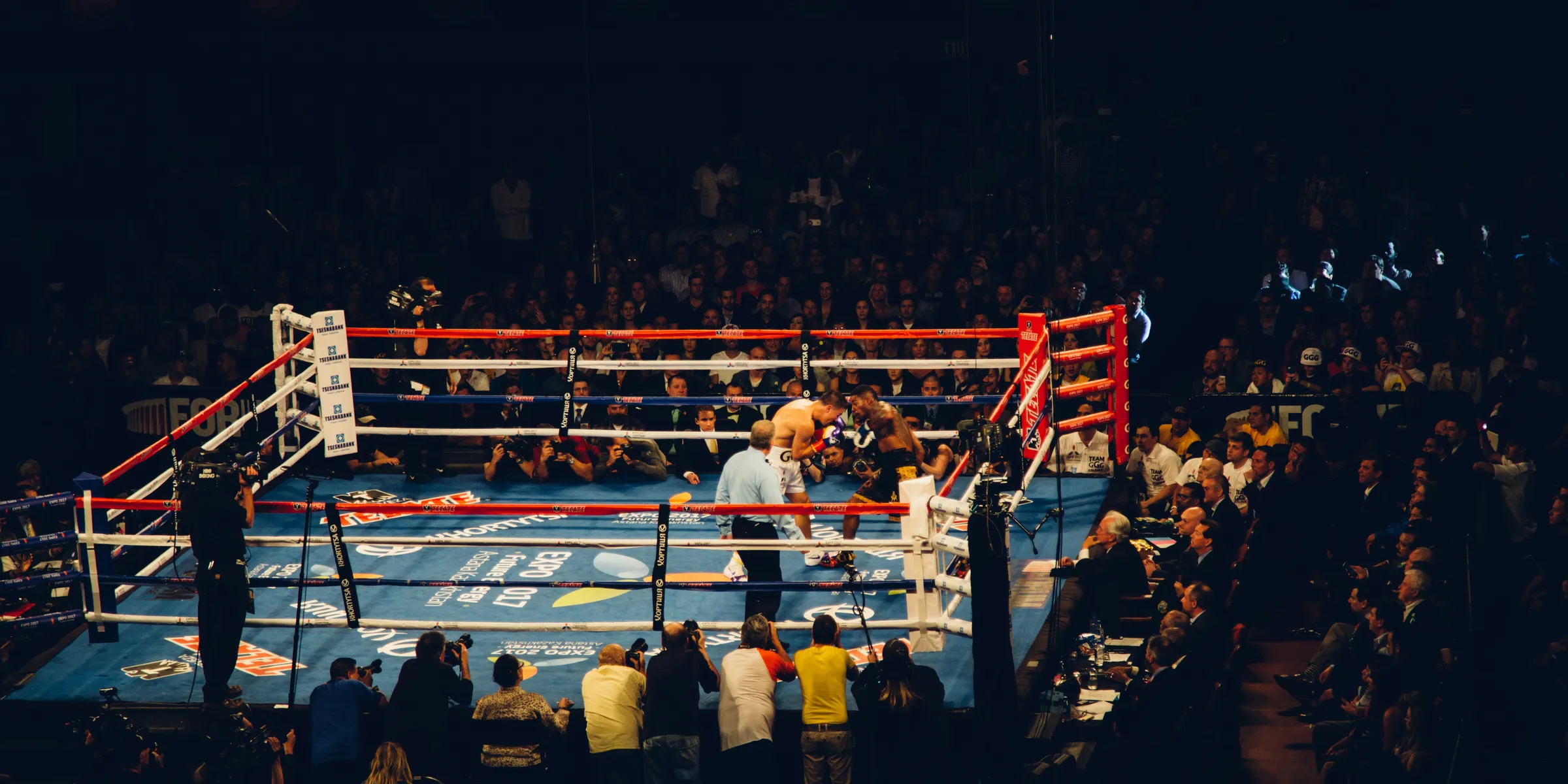 people watching boxing