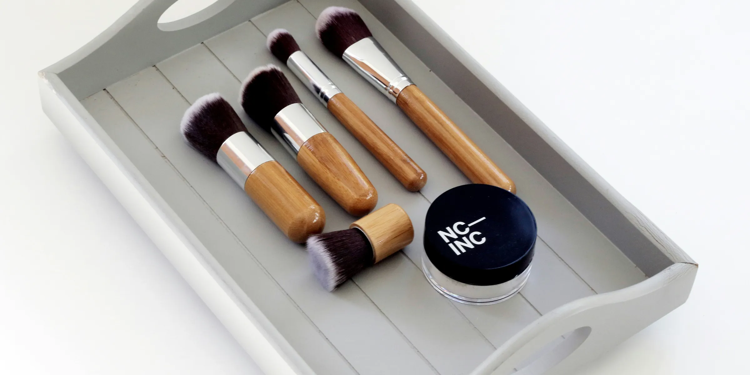 women's face brushes
