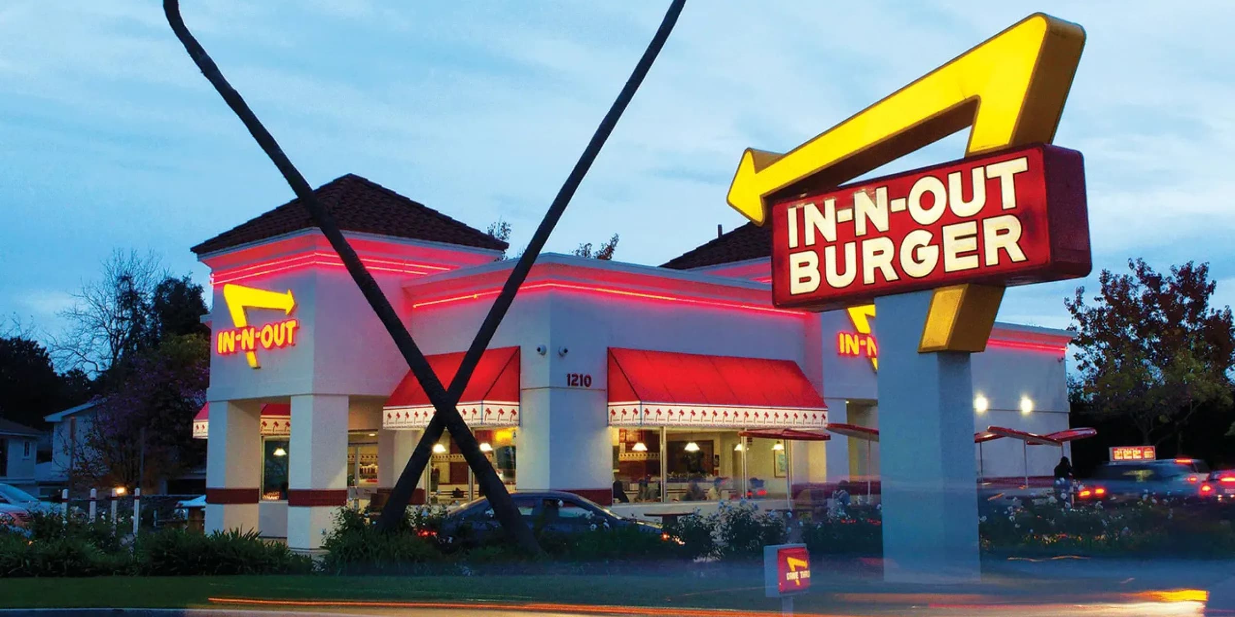 exterior of an In-N-Out Burger restaurant